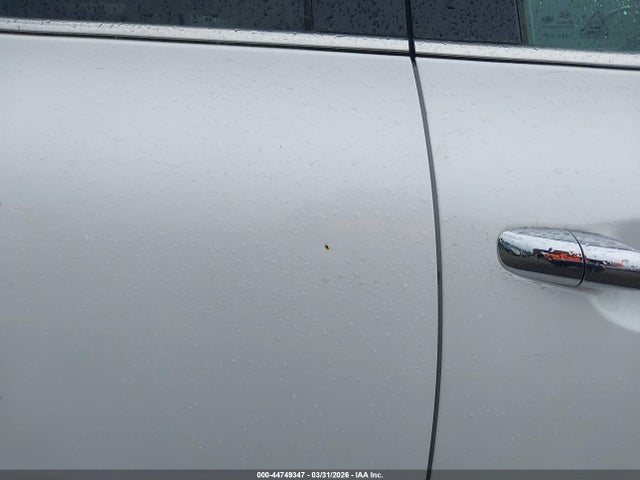 5XYPGDA32JG427041 KIA Sorento 2.4l Lx