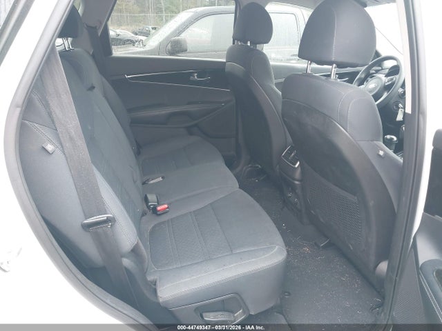 5XYPGDA32JG427041 KIA Sorento 2.4l Lx