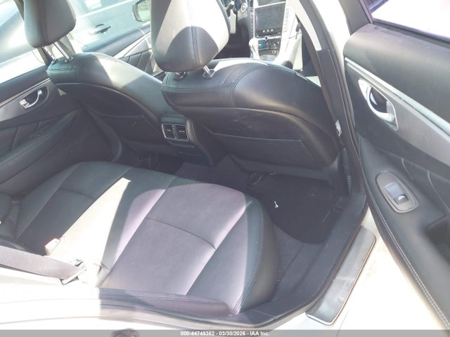 44749362 :رقم المزاد ، JN1EV7AP7GM304184 vin ، 2016 Infiniti Q50 3.0t Premium مزاد بيع
