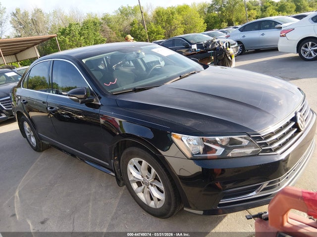 2017 VOLKSWAGEN PASSAT 1VWAT7A37HC034442