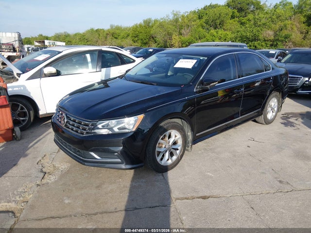 2017 VOLKSWAGEN PASSAT 1VWAT7A37HC034442 Photo 1