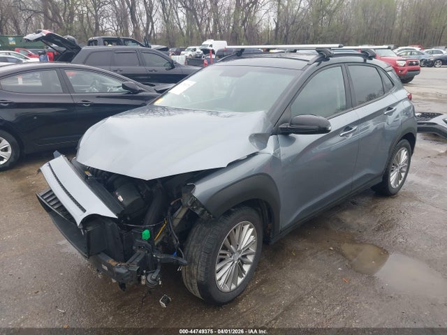 44749375 :رقم المزاد ، KM8K22AAXJU142786 vin ، 2018 Hyundai Kona Sel مزاد بيع