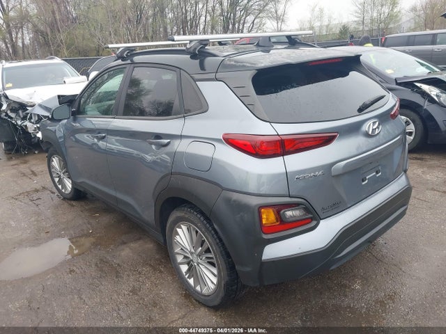 44749375 :رقم المزاد ، KM8K22AAXJU142786 vin ، 2018 Hyundai Kona Sel مزاد بيع