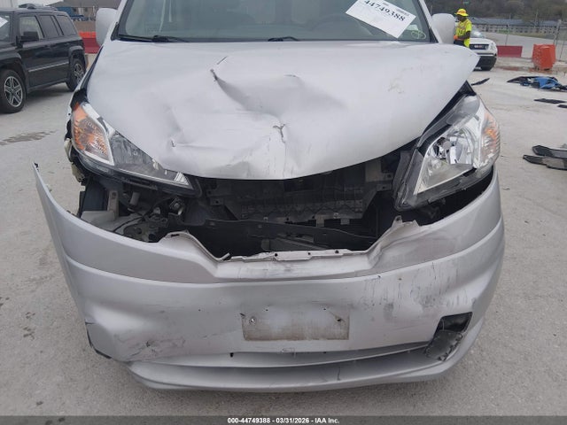 2017 Nissan Nv200 Sv მანქანა იყიდება აუქციონზე, vin: 3N6CM0KN0HK701682, აუქციონის ნომერი: 44749388