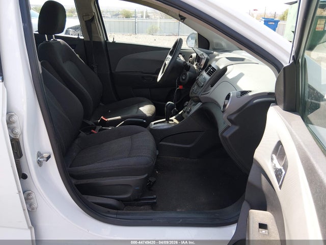 Chevrolet Sonic Lt Auto 2015 1G1JC5SG3F4201386 Image 5