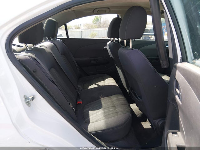 Chevrolet Sonic Lt Auto 2015 1G1JC5SG3F4201386 Image 8