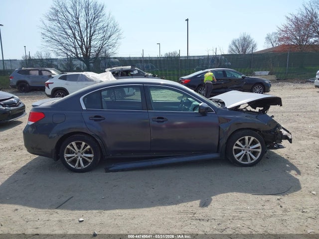 44749541 :رقم المزاد ، 4S3BMCC65D3045776 vin ، 2013 Subaru Legacy 2.5i Premium مزاد بيع