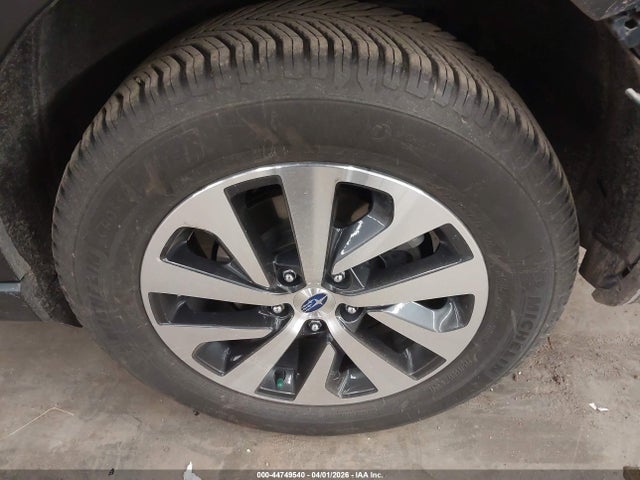 44749540 :رقم المزاد ، 4S4BTADC1M3220306 vin ، 2021 Subaru Outback Premium مزاد بيع