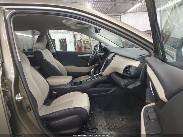 44749540 :رقم المزاد ، 4S4BTADC1M3220306 vin ، 2021 Subaru Outback Premium مزاد بيع