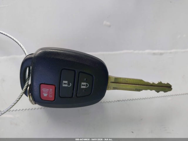 Toyota RAV4 LE 2018 JTMBFREV0JD233189 Image 11