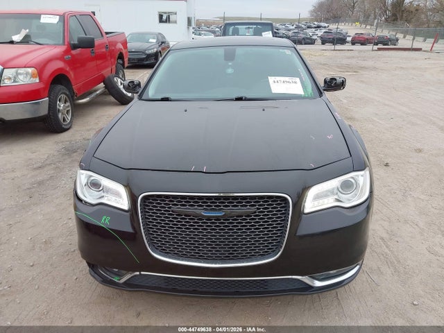 Продаж на аукціоні авто 2017 Chrysler 300c, vin: 2C3CCAEG9HH564726, номер лоту: 44749638