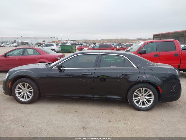 Продаж на аукціоні авто 2017 Chrysler 300c, vin: 2C3CCAEG9HH564726, номер лоту: 44749638