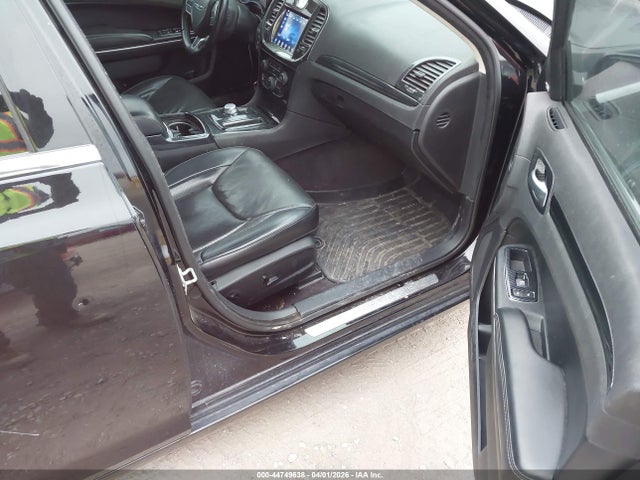 Продаж на аукціоні авто 2017 Chrysler 300c, vin: 2C3CCAEG9HH564726, номер лоту: 44749638