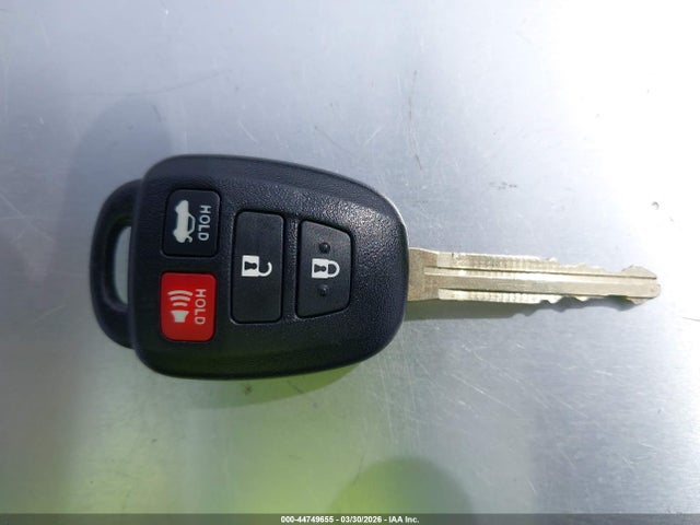 2T1BURHE1GC665197 Toyota COROLLA LE
