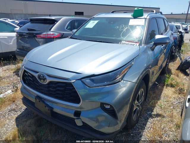 Toyota Highlander Xle 2021 5TDHZRAH5MS086295 Image 2