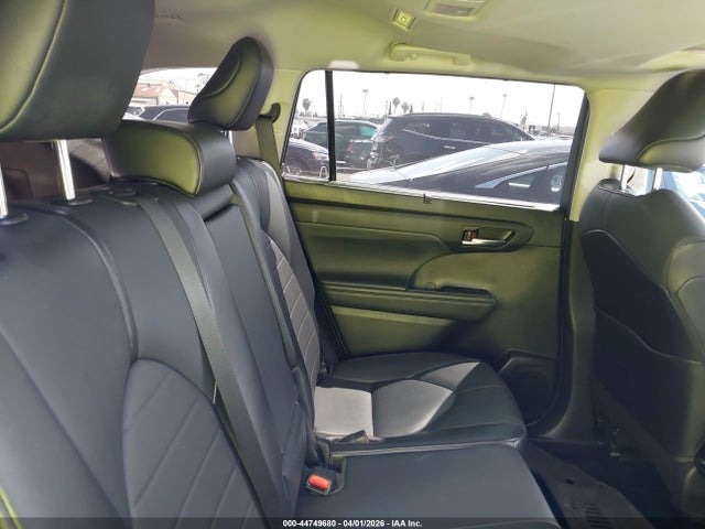 Toyota Highlander Xle 2021 5TDHZRAH5MS086295 Image 8