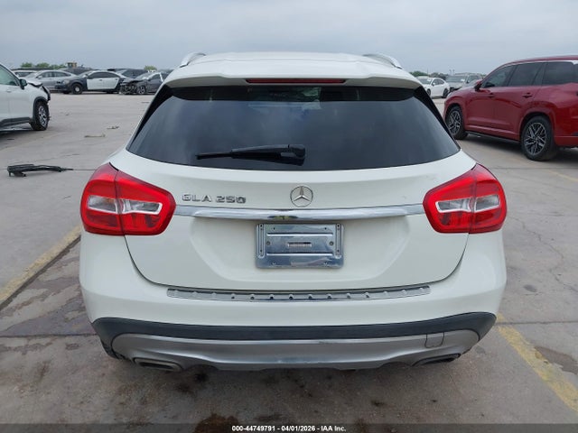 WDCTG4EB1GJ223995 Mercedes-Benz GLA 250