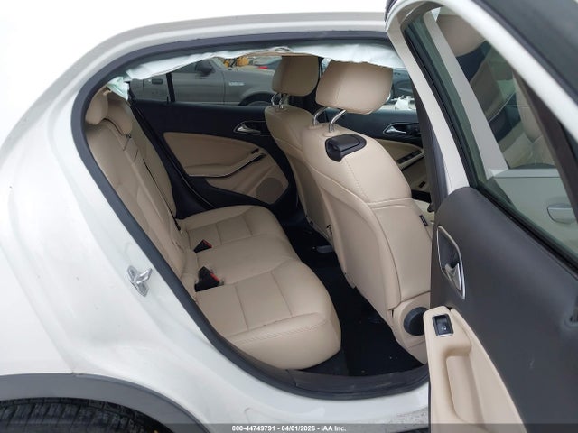 WDCTG4EB1GJ223995 Mercedes-Benz GLA 250