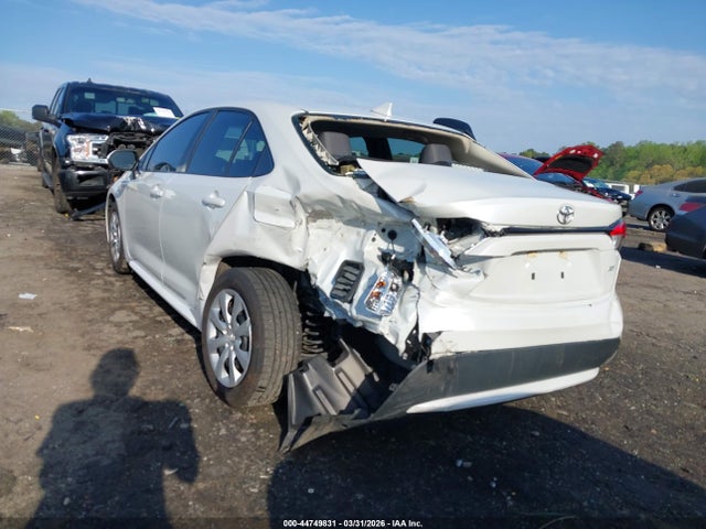 44749831 :رقم المزاد ، 5YFEPMAE6NP369462 vin ، 2022 Toyota Corolla Le مزاد بيع