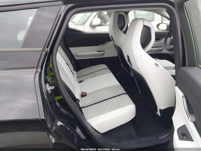 Fisker Ocean One 2023 VCF1ZBU24PG004118 Image 8