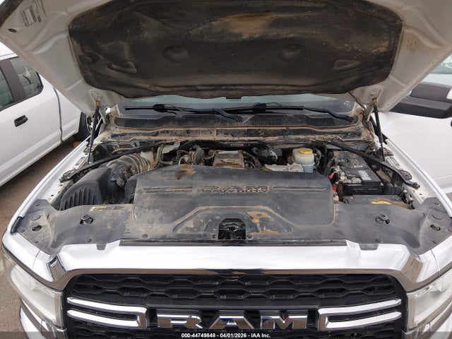 44749848 :رقم المزاد ، 3C6UR5HL3NG193838 vin ، 2022 Ram 2500 Tradesman  4x4 8' Box مزاد بيع