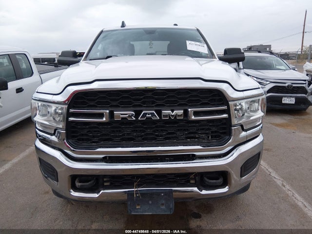 44749848 :رقم المزاد ، 3C6UR5HL3NG193838 vin ، 2022 Ram 2500 Tradesman  4x4 8' Box مزاد بيع