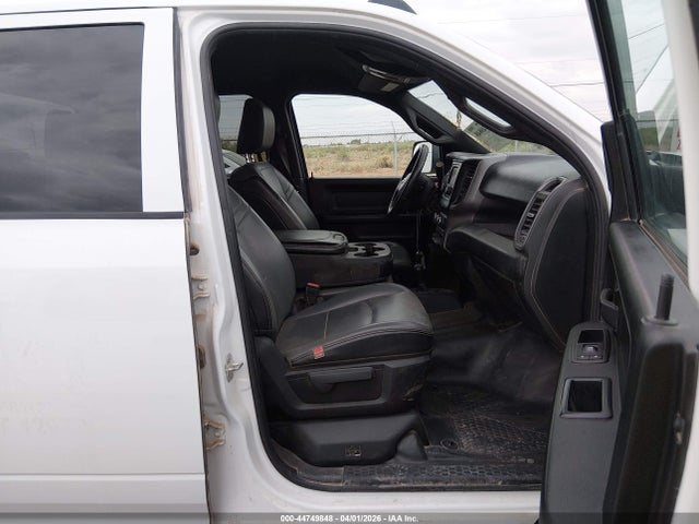 44749848 :رقم المزاد ، 3C6UR5HL3NG193838 vin ، 2022 Ram 2500 Tradesman  4x4 8' Box مزاد بيع