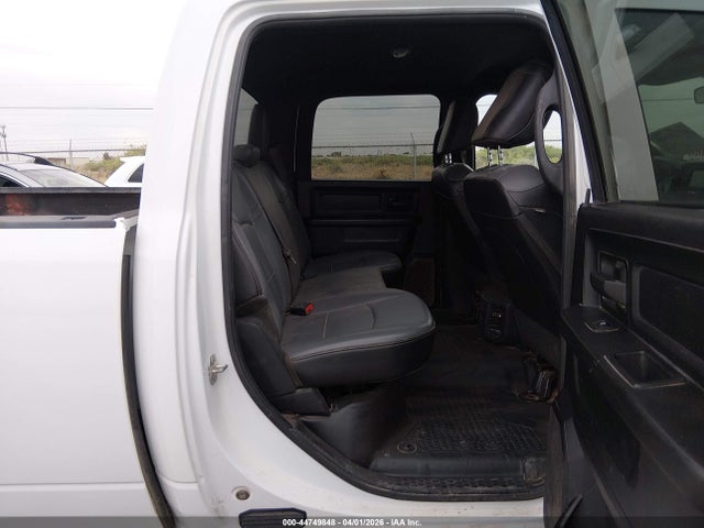 44749848 :رقم المزاد ، 3C6UR5HL3NG193838 vin ، 2022 Ram 2500 Tradesman  4x4 8' Box مزاد بيع