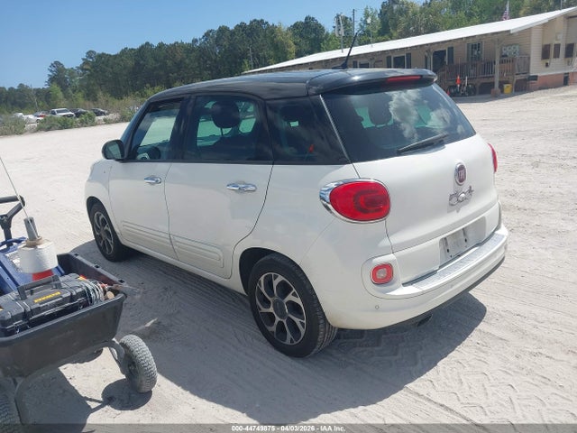 2014 FIAT 500L ZFBCFABH5EZ016219 Photo 2