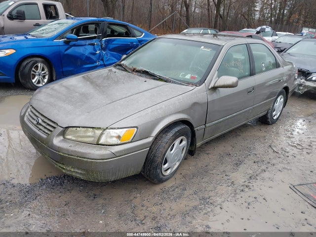 1998 TOYOTA CAMRY 4T1BF22K5WU042517 Photo 1