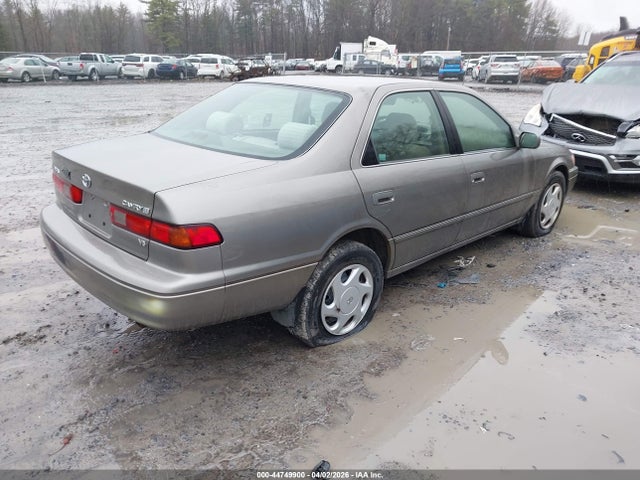 1998 TOYOTA CAMRY 4T1BF22K5WU042517 Photo 3