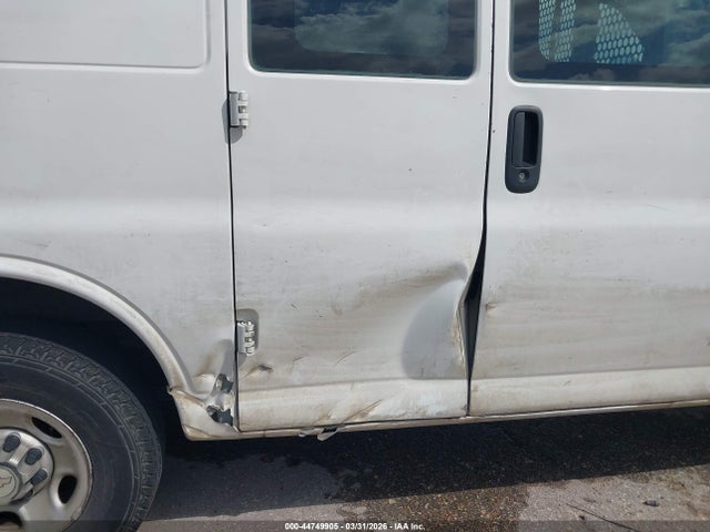 2016 Chevrolet Express 2500 Work Van მანქანა იყიდება აუქციონზე, vin: 1GCWGAFF1G1126086, აუქციონის ნომერი: 44749905