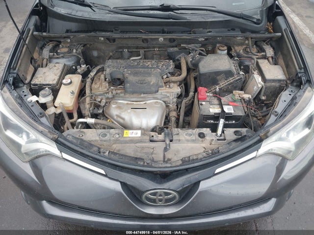 JTMWFREV3JJ151699 Toyota Rav4 Xle