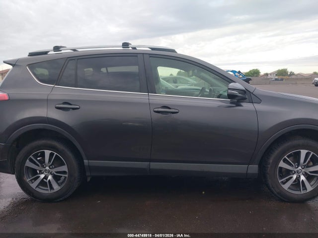 JTMWFREV3JJ151699 Toyota Rav4 Xle
