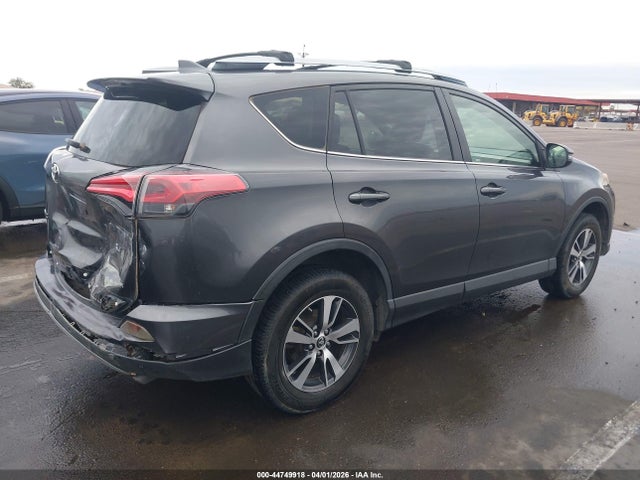 JTMWFREV3JJ151699 Toyota Rav4 Xle