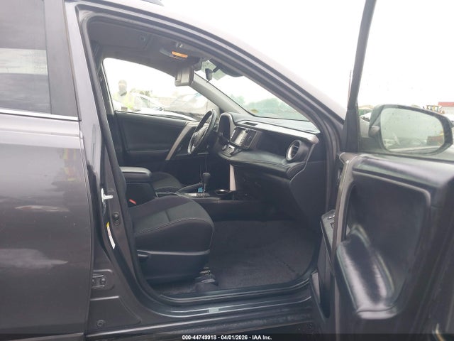 JTMWFREV3JJ151699 Toyota Rav4 Xle