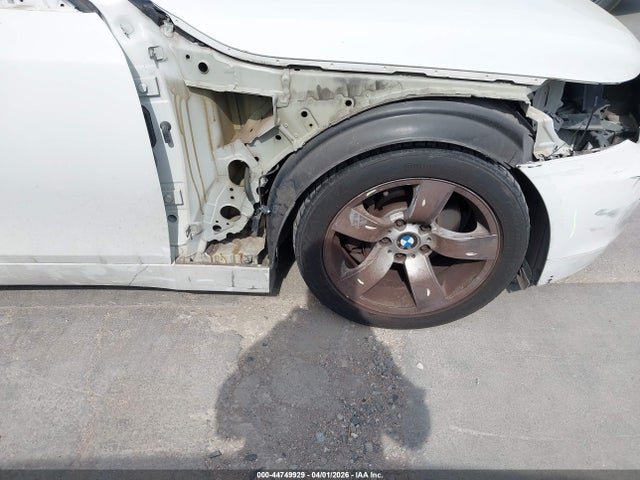 2007 Bmw 525i მანქანა იყიდება აუქციონზე, vin: WBANE53587CW59333, აუქციონის ნომერი: 44749929