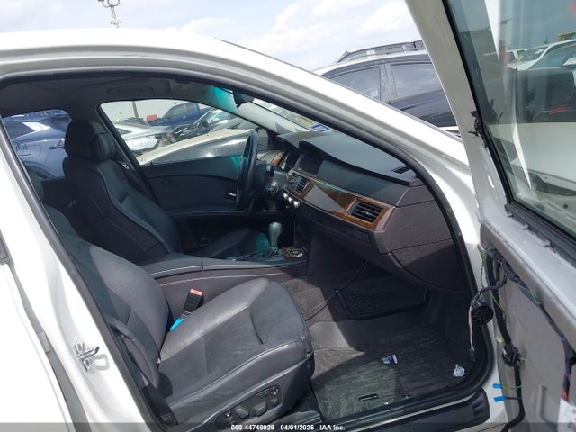 2007 Bmw 525i მანქანა იყიდება აუქციონზე, vin: WBANE53587CW59333, აუქციონის ნომერი: 44749929