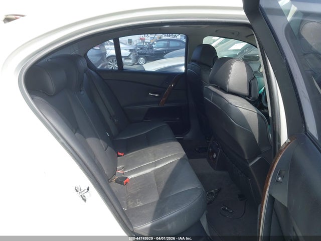 2007 Bmw 525i მანქანა იყიდება აუქციონზე, vin: WBANE53587CW59333, აუქციონის ნომერი: 44749929