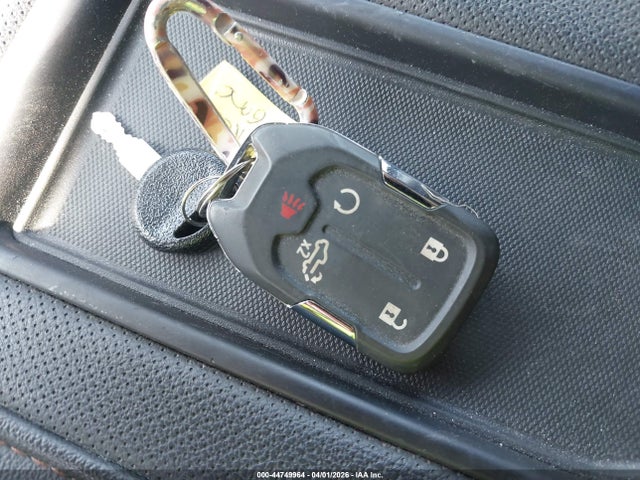 44749964 :رقم المزاد ، 3GTU9EET2LG307287 vin ، 2020 Gmc Sierra 1500 4wd  Short Box At4 مزاد بيع