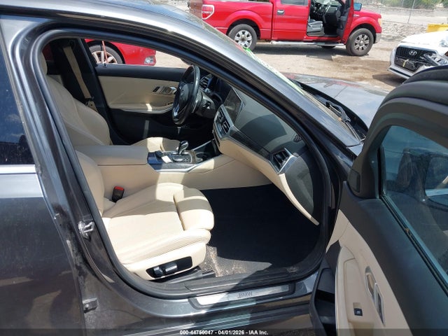 44750047 :رقم المزاد ، 3MW5R1J0XN8C32096 vin ، 2022 Bmw 330i مزاد بيع