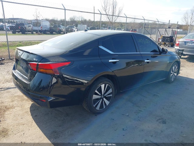 44750077 :رقم المزاد ، 1N4BL4DV3NN338862 vin ، 2022 Nissan Altima Sv Fwd مزاد بيع