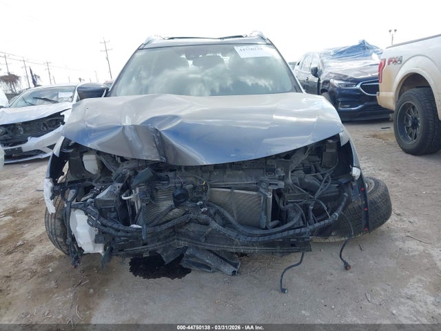 2017 Nissan Rogue Sl მანქანა იყიდება აუქციონზე, vin: 5N1AT2MV0HC815091, აუქციონის ნომერი: 44750138