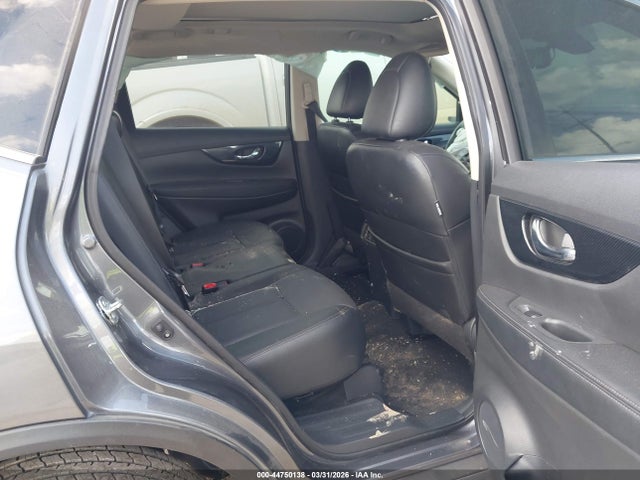 2017 Nissan Rogue Sl მანქანა იყიდება აუქციონზე, vin: 5N1AT2MV0HC815091, აუქციონის ნომერი: 44750138