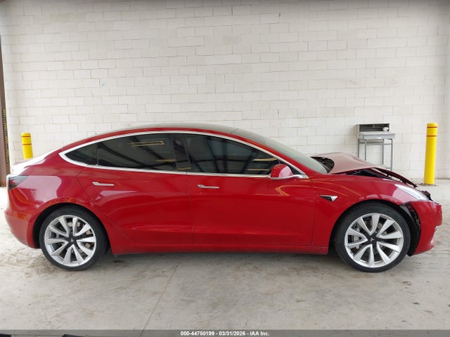 2019 Tesla Model 3 Long Range/performance მანქანა იყიდება აუქციონზე, vin: 5YJ3E1EB8KF535239, აუქციონის ნომერი: 44750199