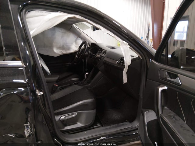 44750255 :رقم المزاد ، 3VV2B7AX2NM018853 vin ، 2022 Volkswagen Tiguan 2.0t Se مزاد بيع