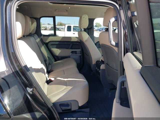 SALEJFEU5R2293972 Land Rover Defender 130 P400 S