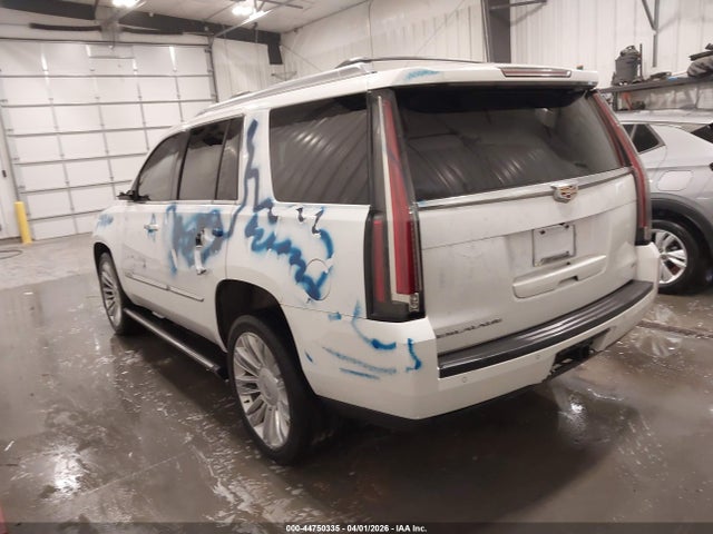 Продажа на аукционе авто 2016 Cadillac Escalade Platinum, vin: 1GYS4DKJ3GR271886, номер лота: 44750335