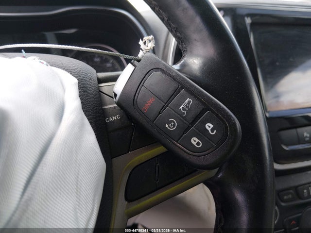 Продажа на аукционе авто 2020 Jeep Cherokee Limited Fwd, vin: 1C4PJLDB3LD592404, номер лота: 44750341
