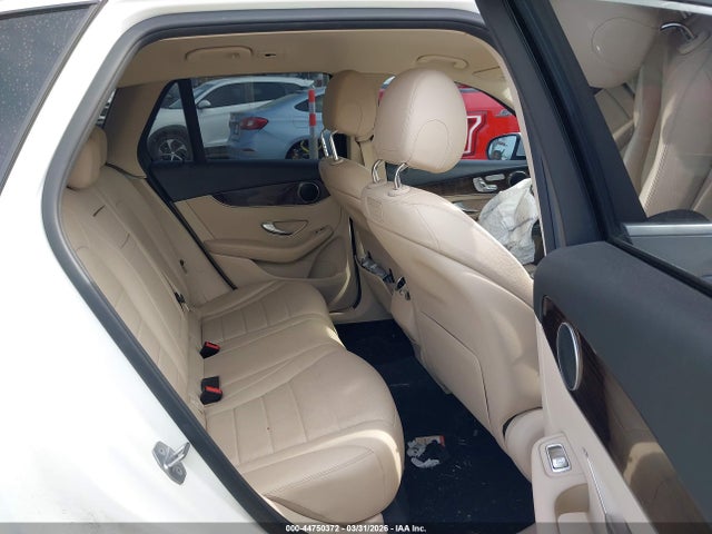 44750372 :رقم المزاد ، WDC0G4JB9KV124738 vin ، 2019 Mercedes-benz Glc 300 مزاد بيع